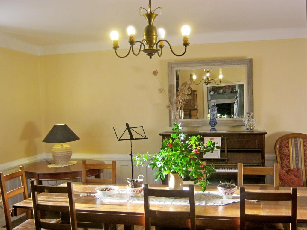 Les Trois Chenes Bed & Breakfast Videix