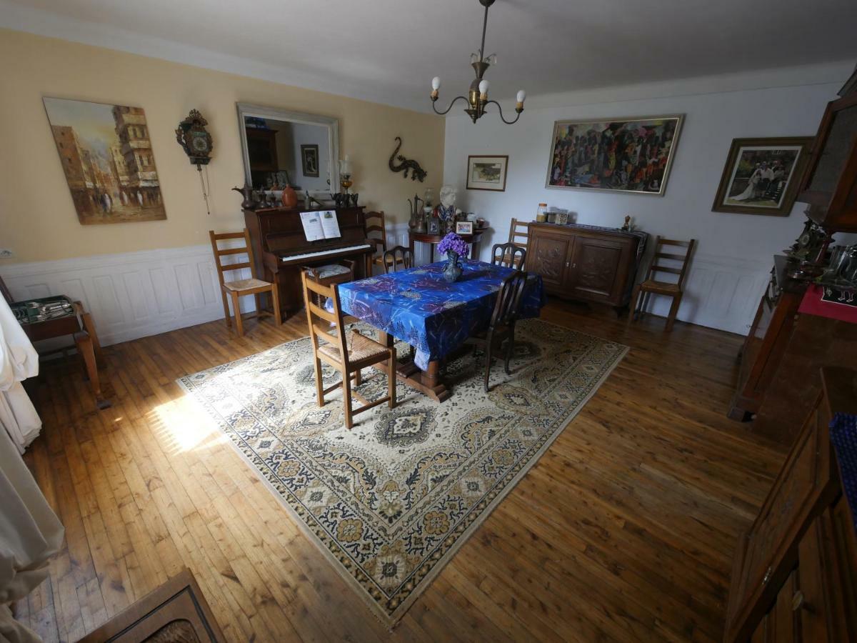 Les Trois Chenes Bed & Breakfast